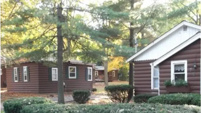 A HARBOR VIEW MOTEL/CABINS Logo